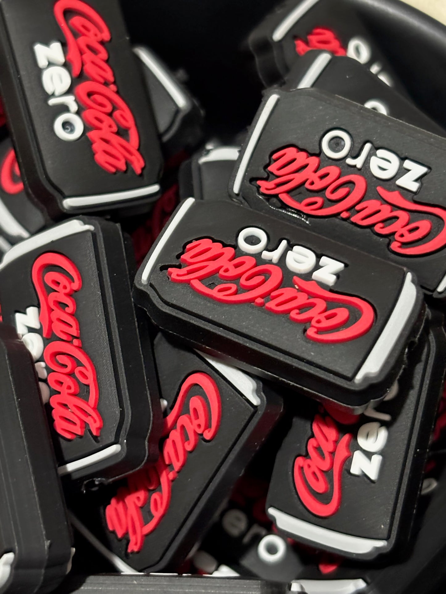 Silicone Focal Bead | 386 | Coke Zero