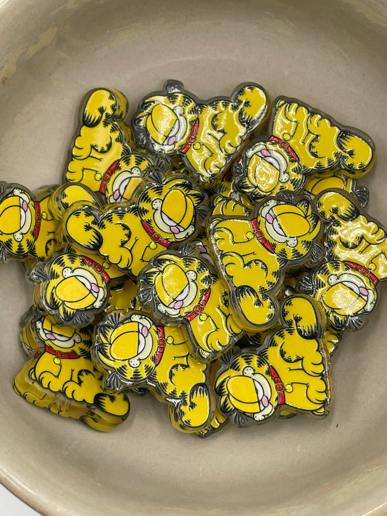 Acrylic Focal Bead | 17 Garfield