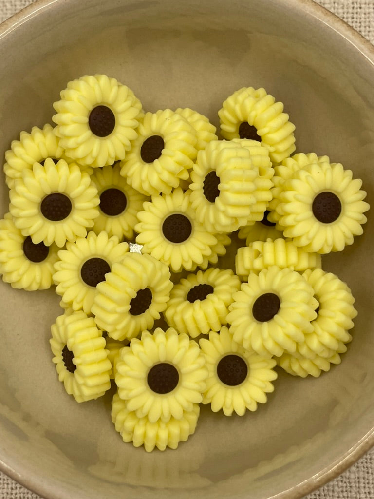 Silicone Focal Bead - 122 | small flower yellow