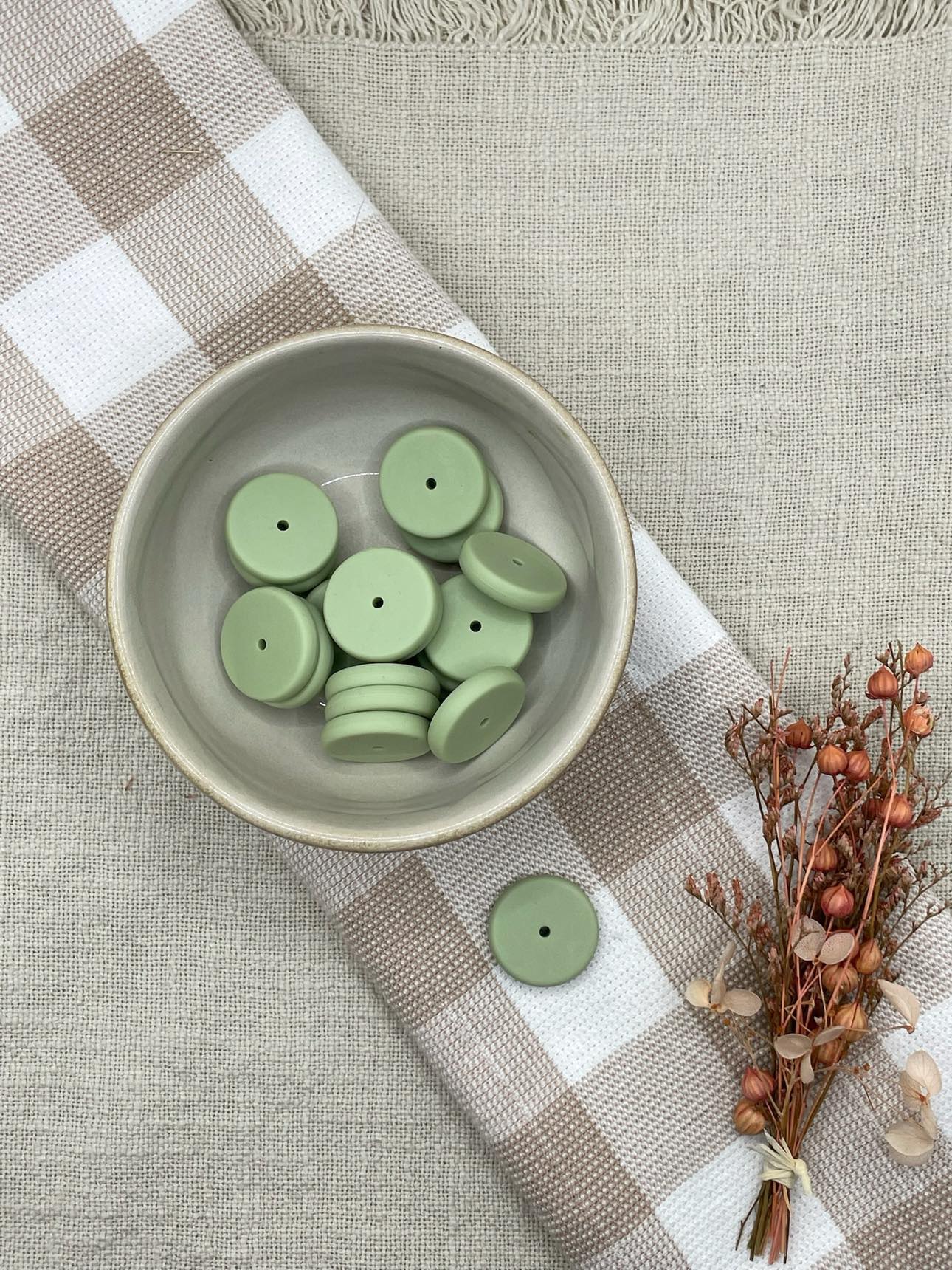 Beads 2 - 22mm silicone spacer coin | olive