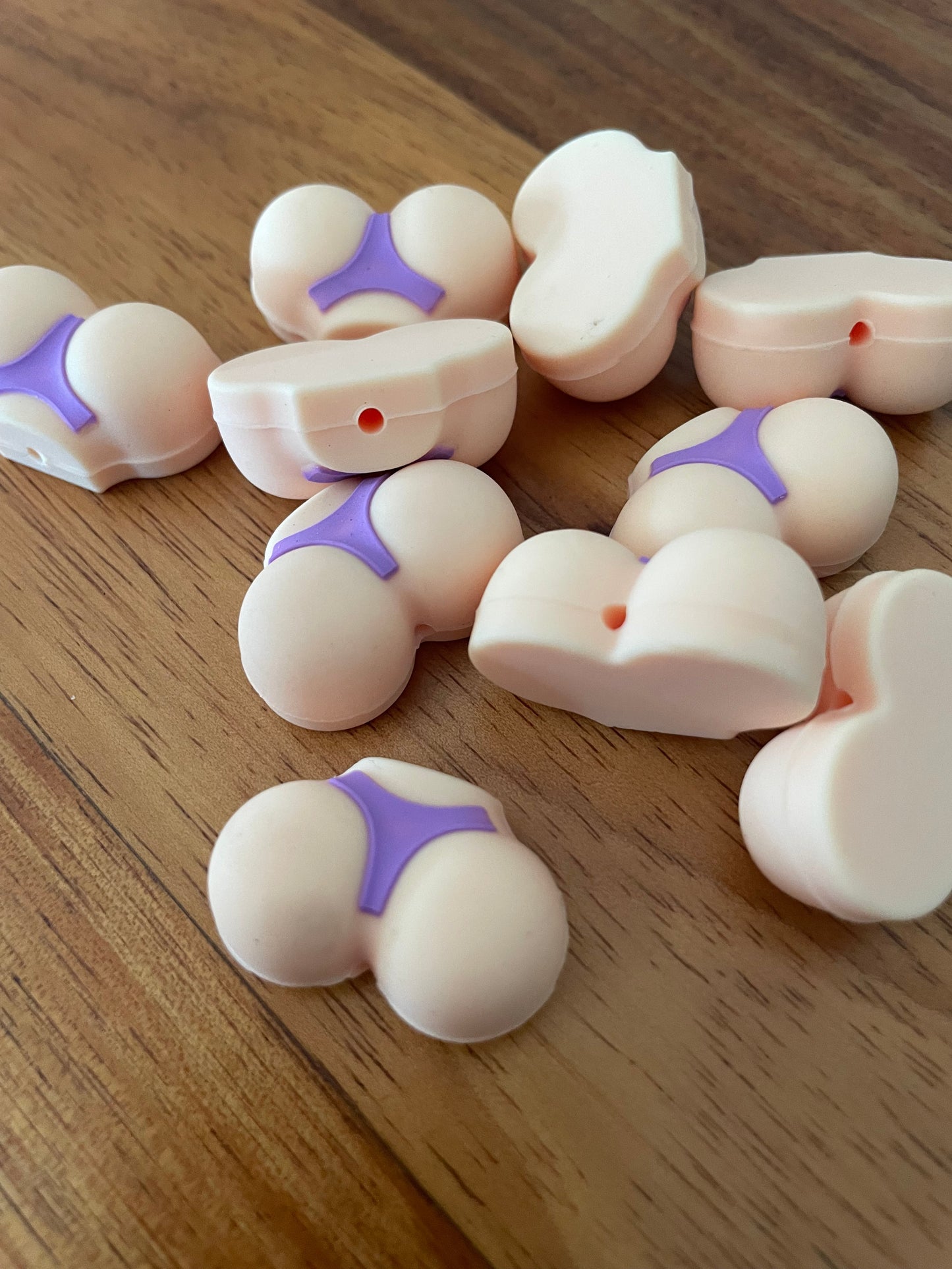 3D Silicone Focal Bead - 147 Booty