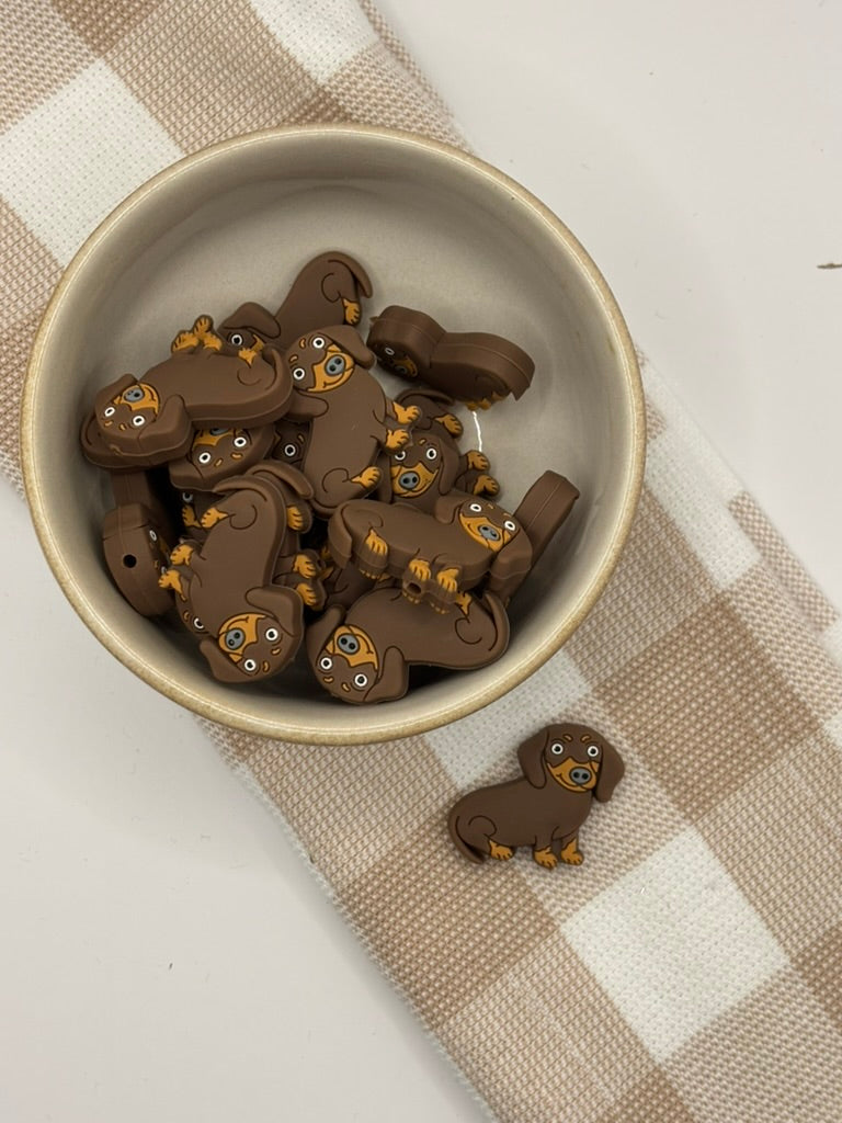 Silicone Focal Bead | 304 | Dachshund Dog Brown